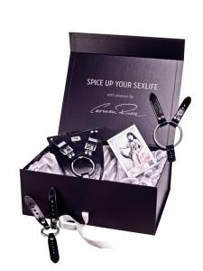 CARMEN RIVERA STRAP ON BLACK INKL. 3 RINGE